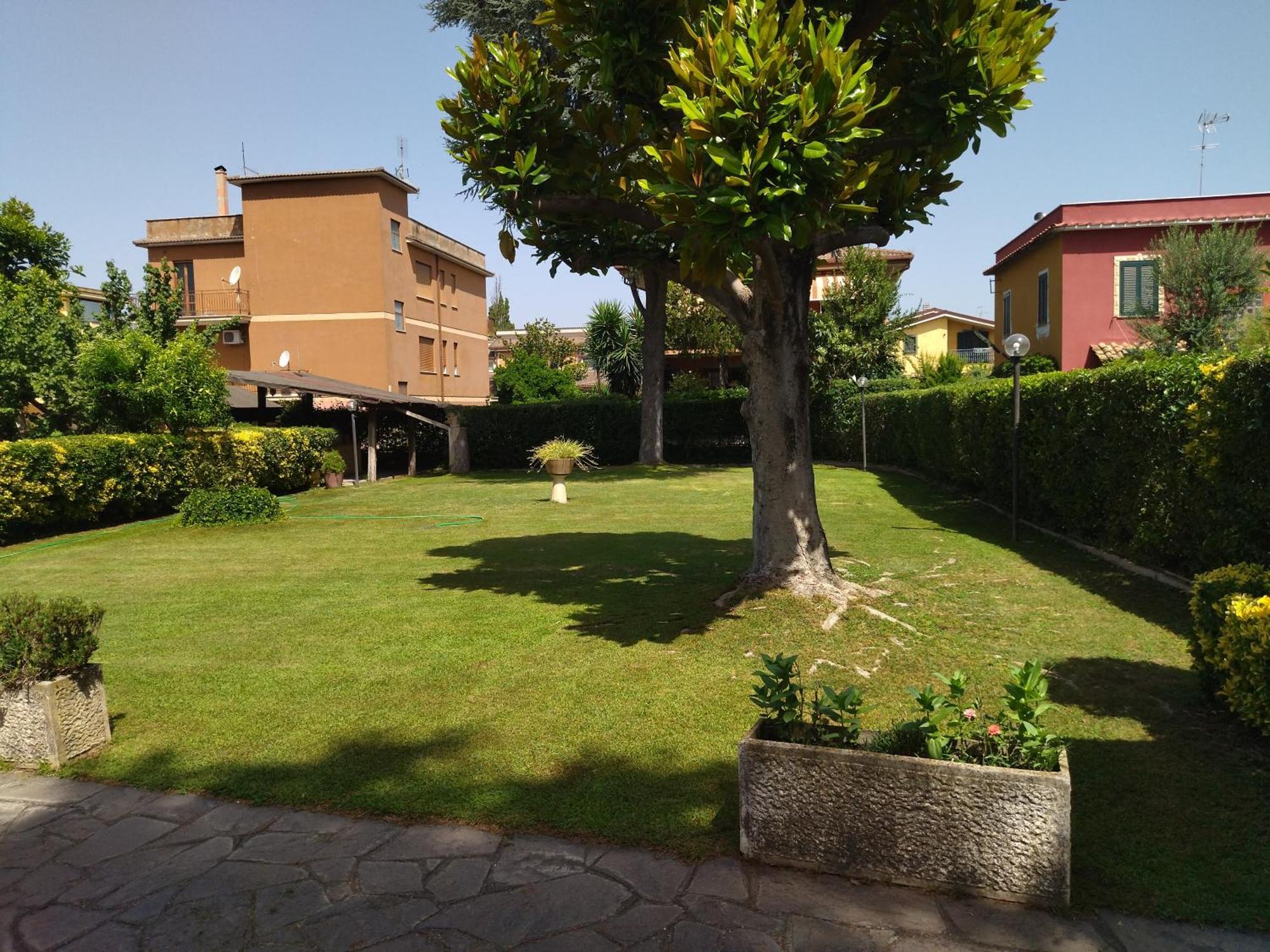 Lochaletcivico46 Rome Buitenkant foto